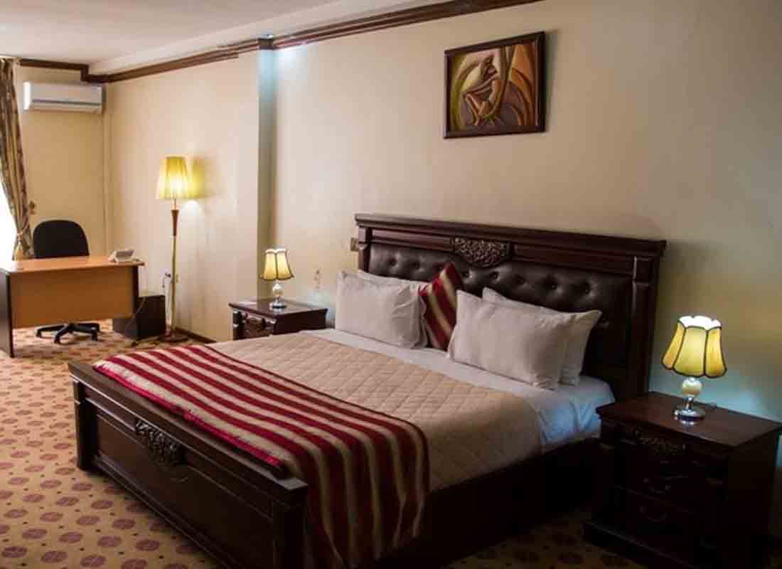 Deluxe Suite